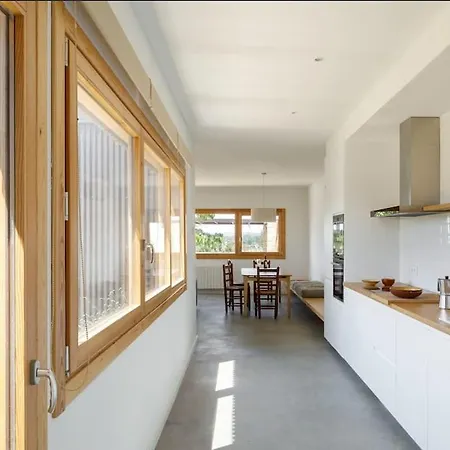 Casa De Diseno Con Piscina En Girona. * Ultramort