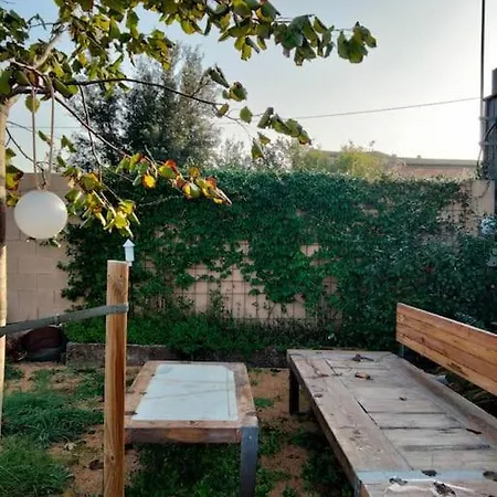 Casa De Diseno Con Piscina En Girona. *
